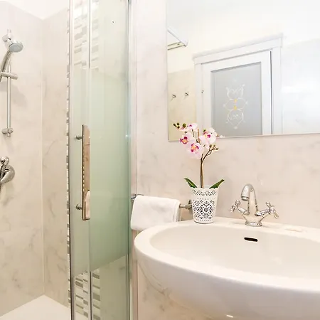Apartment S.stefano *